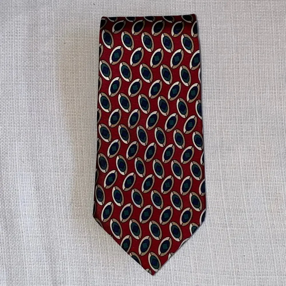 Brooks Brothers Deep Red Oval Print Silk Tie Made‎ in the USA Very Nice